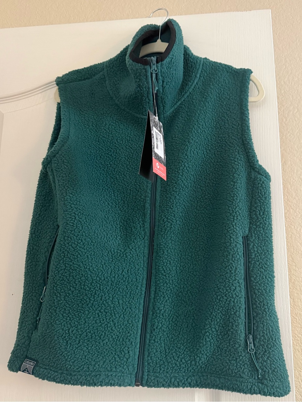 NWT Oiselle green fleece vest